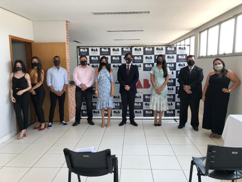 Entrega das credenciais profissionais aos novos Advogados da Subseção
