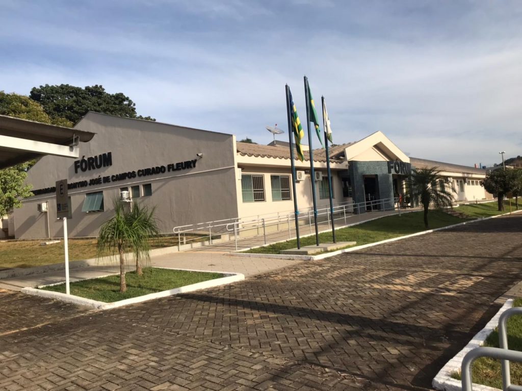 OAB Anápolis publica o aviso que trata do atendimento de Advogados via Skype na Comarca de Corumbá